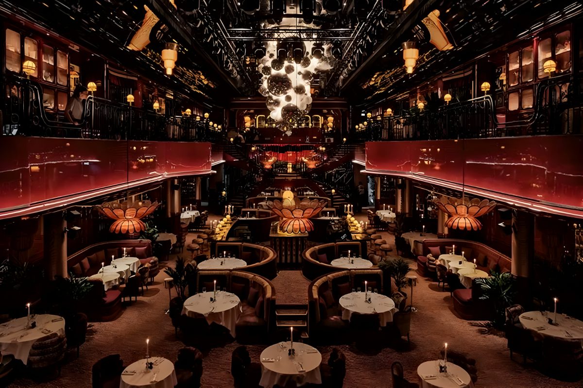 Mondaine de Pariso, a restaurant in Istanbul, Turkey — photo 1