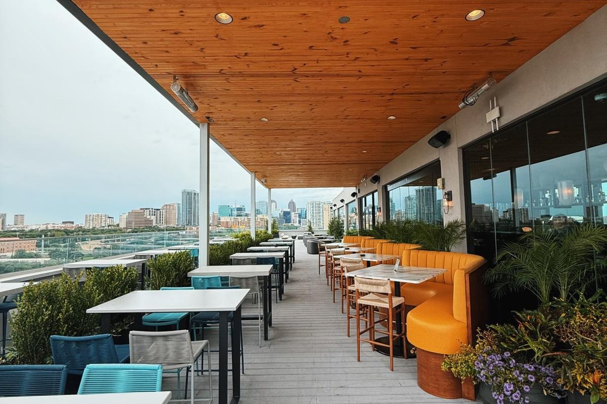 Monkey Bar on 9, a rooftop in Dallas, USA — photo 1