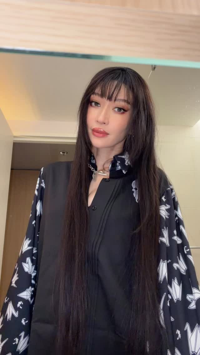 Video 4 from Moon On Planet 