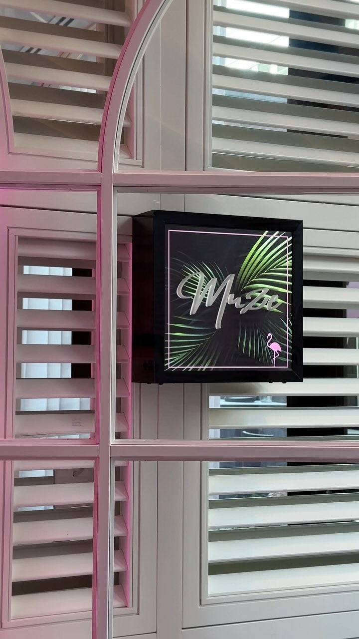 Video 8 from Muze Lounge