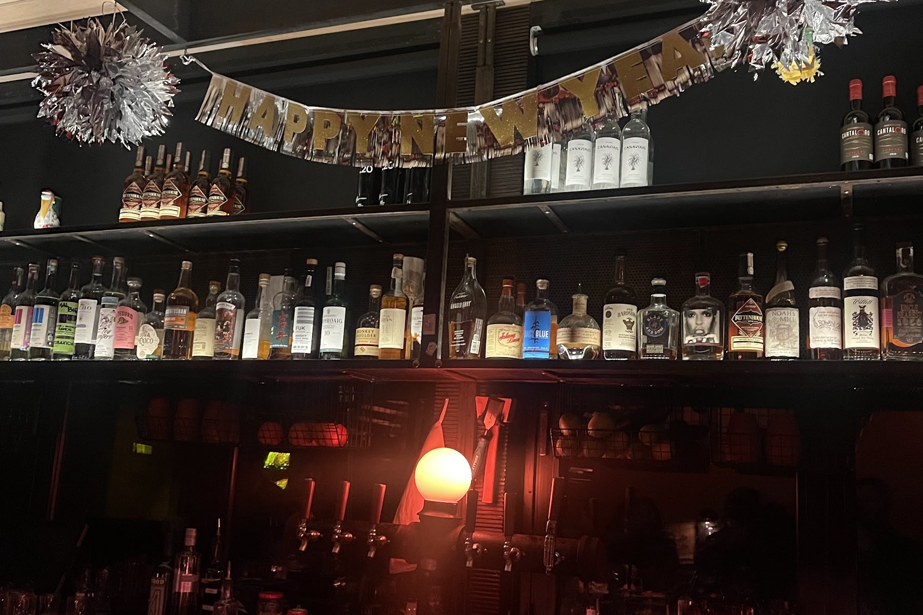 Next of Kin, a bar in Philadelphia, USA — photo 4