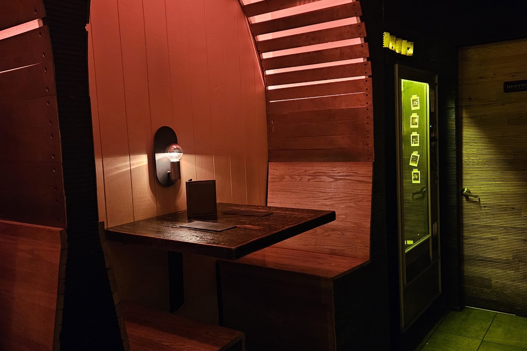 Next of Kin, a bar in Philadelphia, USA — photo 3