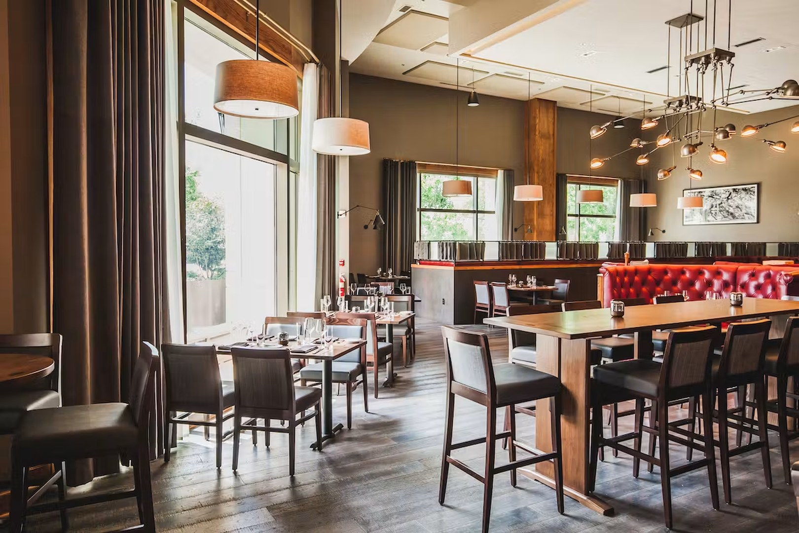 Oak Steakhouse, a restaurant in Charlotte, USA — photo 4
