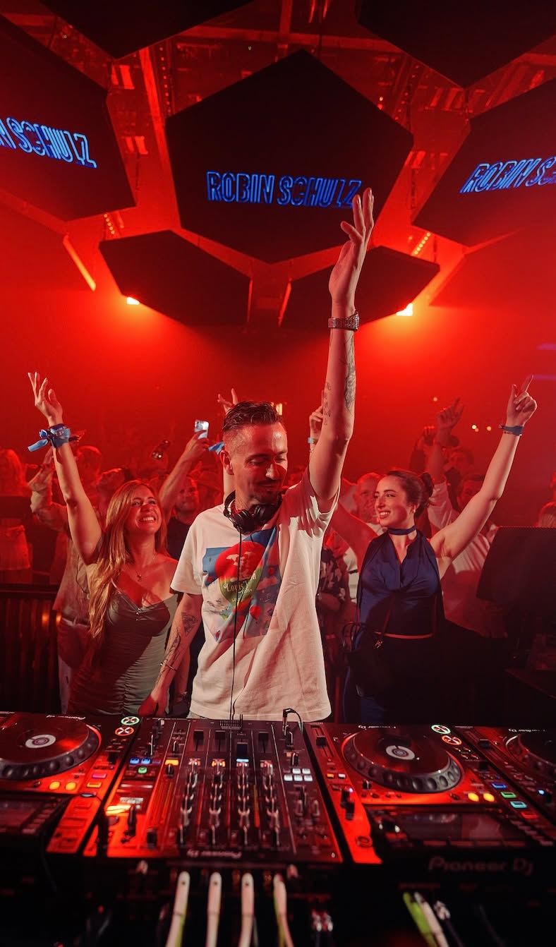 Video 2 from Pacha