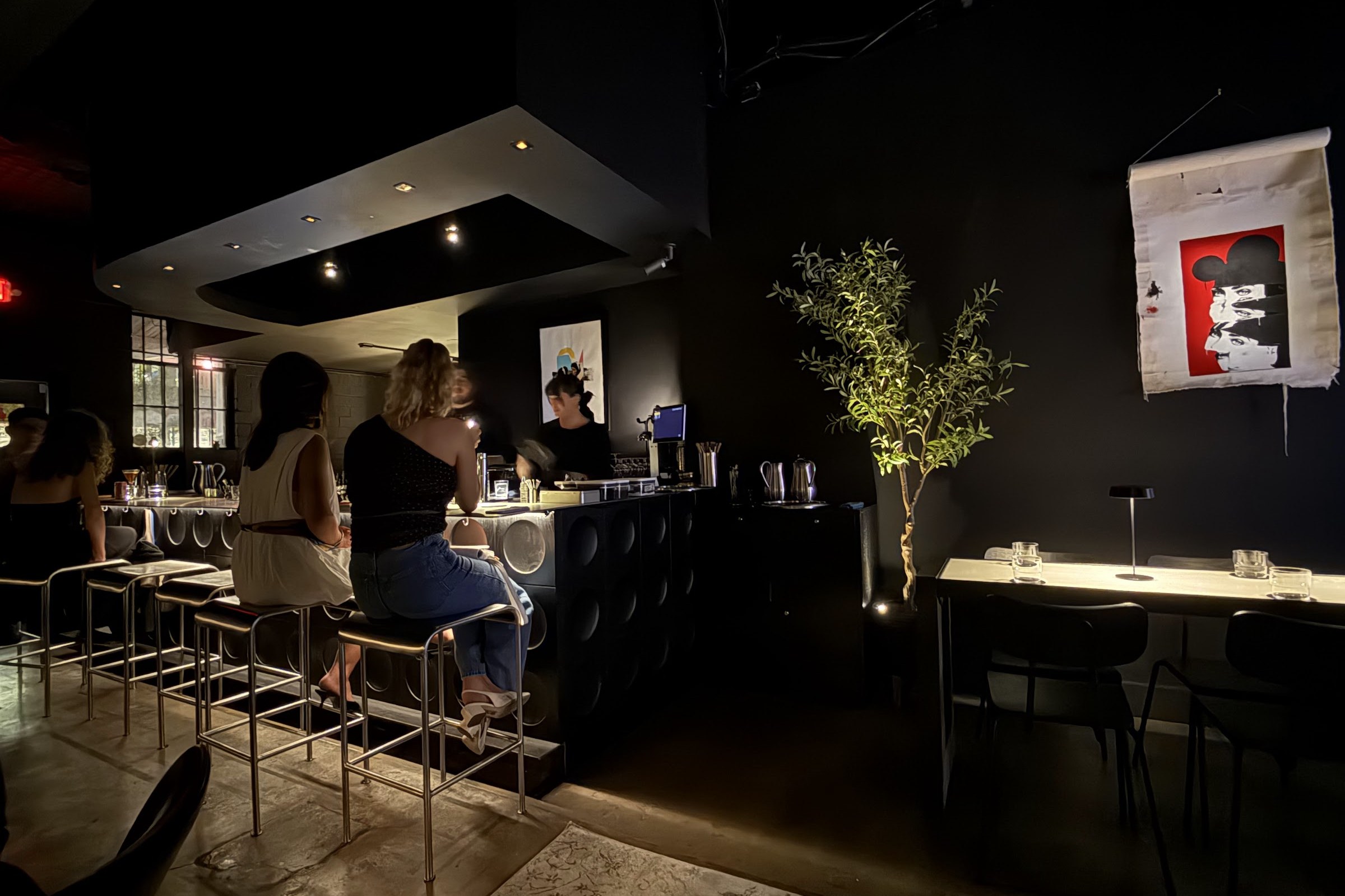 Papercut, a bar in Austin, USA — photo 2