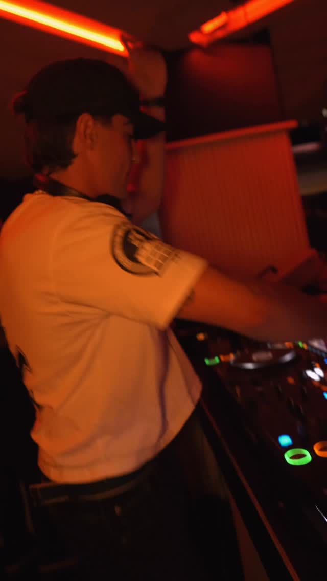 Video 2 from Pelicano