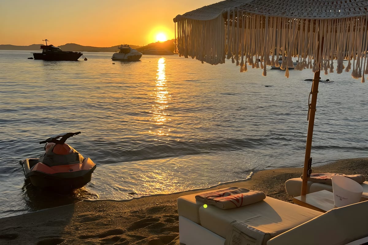 Pinky Beach, a beach club in Mykonos, Greece