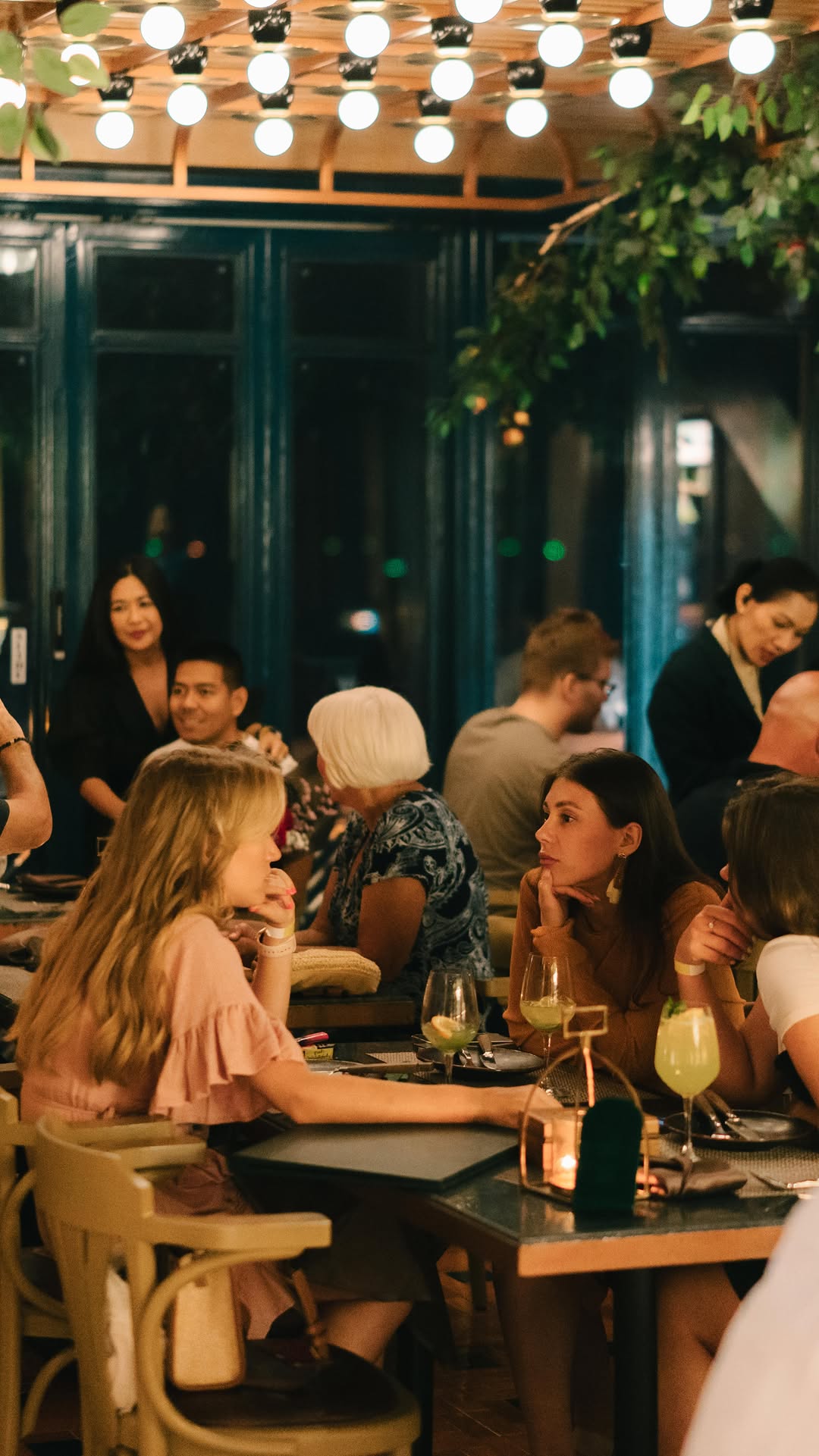 Video 4 from Pippa Restaurant