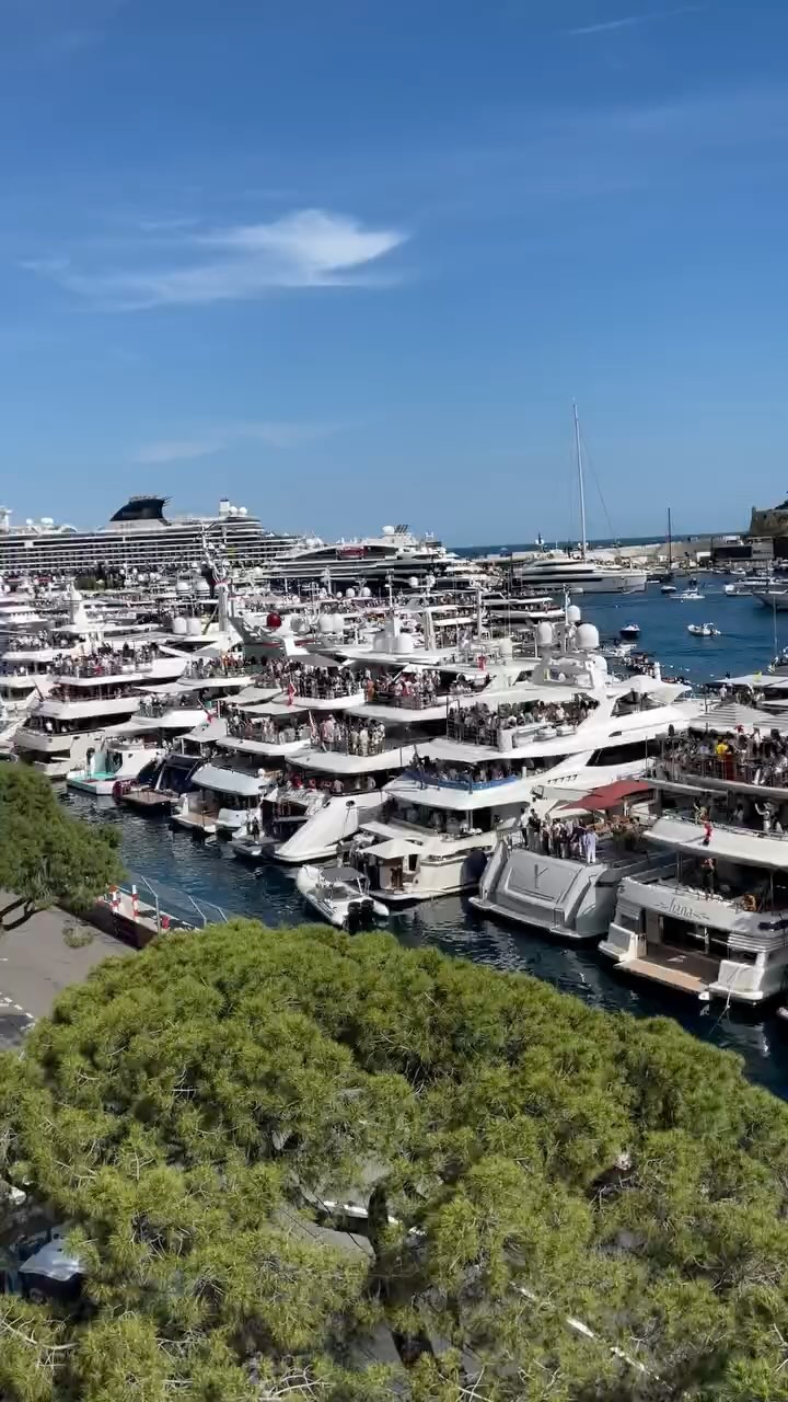 Video 7 from Équivoque Rooftop Terrace