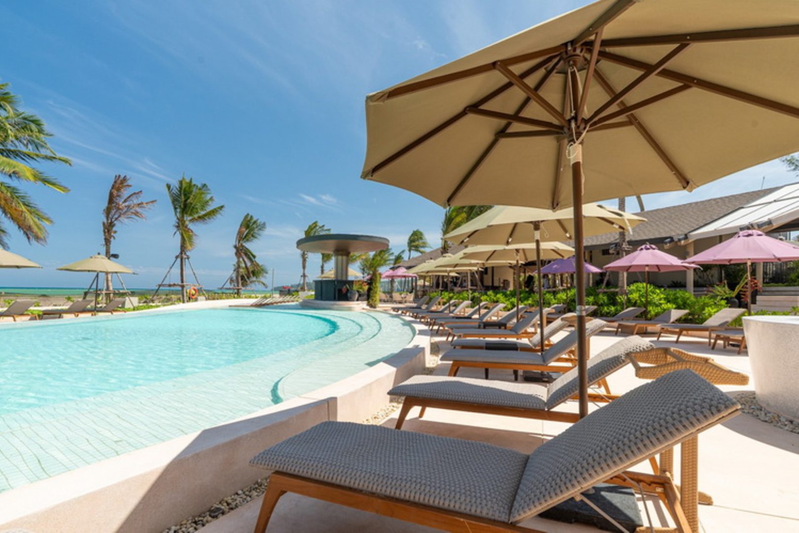 Rava Beach Club, a beach club in Phuket, Thailand — photo 2