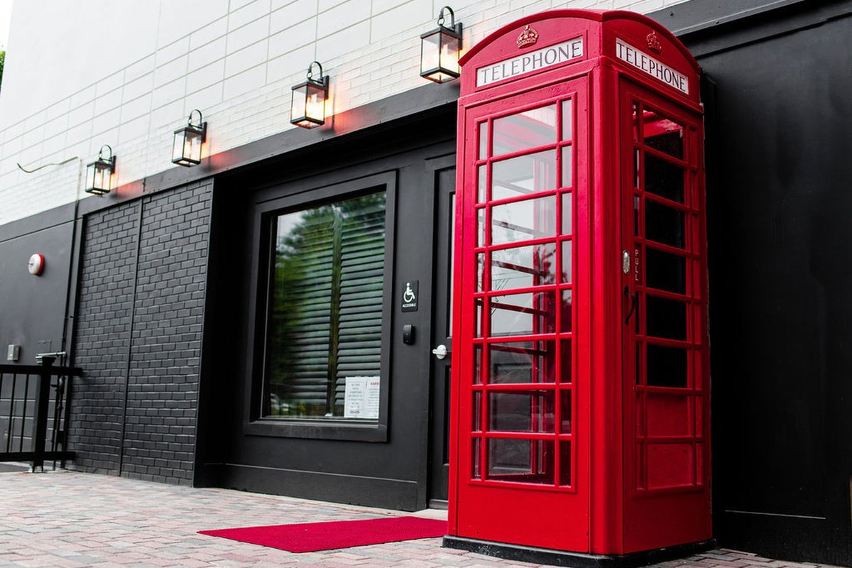 Red Phone Booth Buckhead, a bar in Atlanta, USA — photo 2