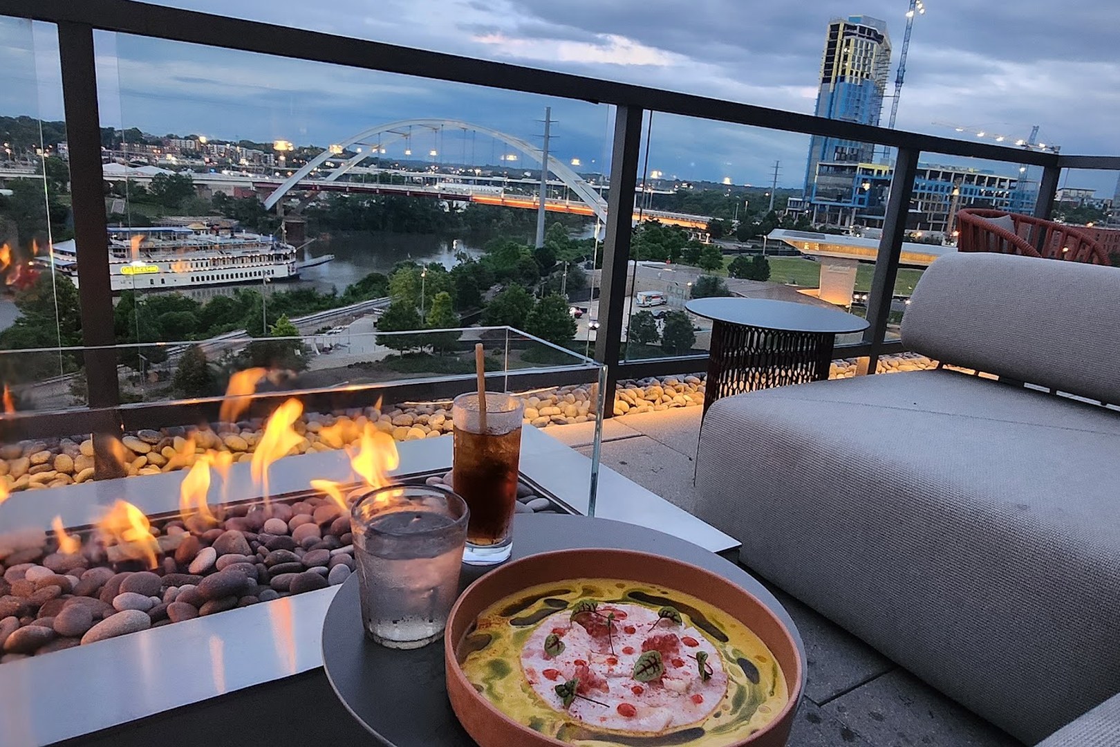Rivière Rooftop, a rooftop in Nashville, USA — photo 2