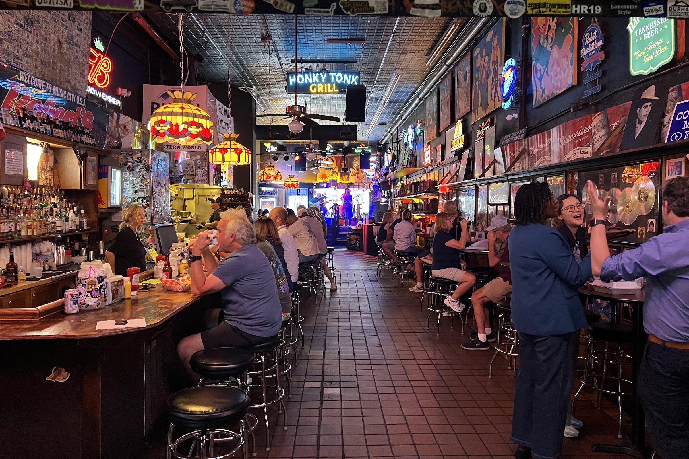 Robert's Western World, a bar in Nashville, USA — photo 2