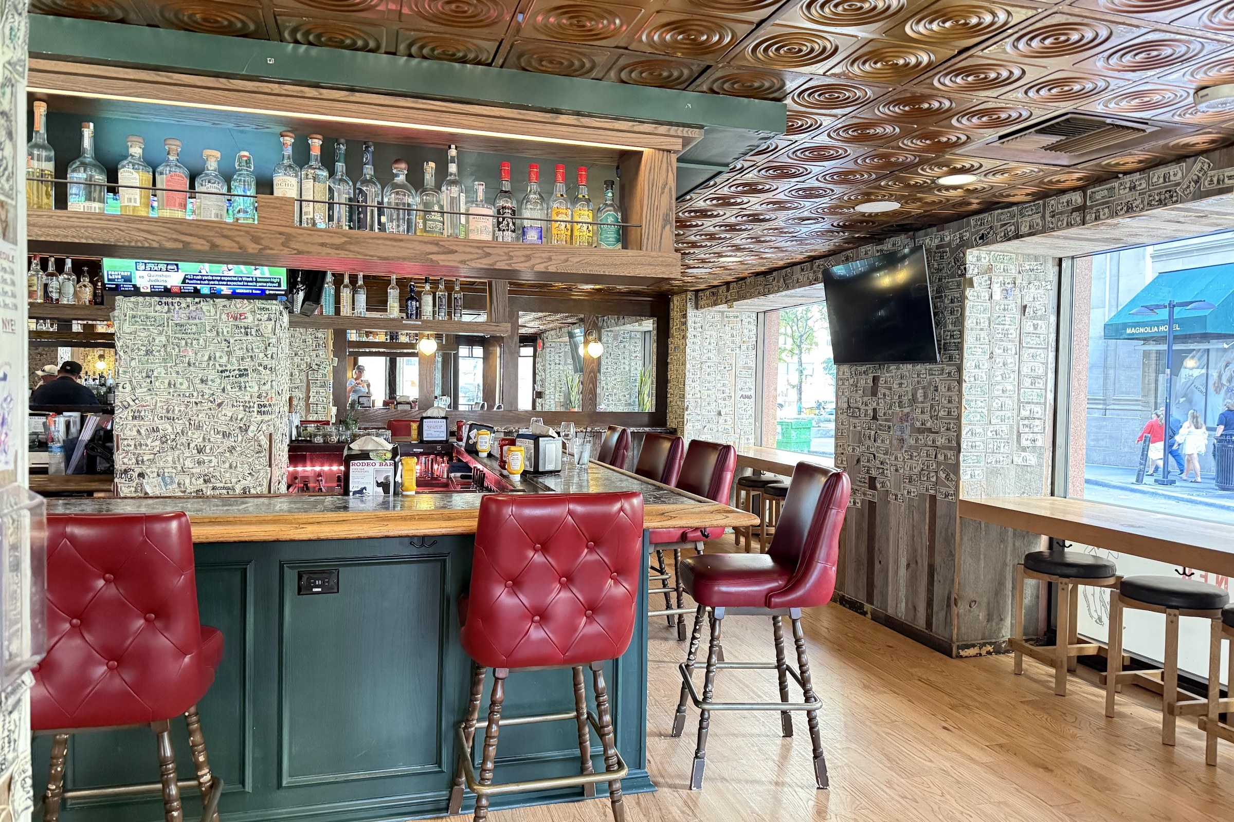 Rodeo Bar, a bar in Dallas, USA — photo 4