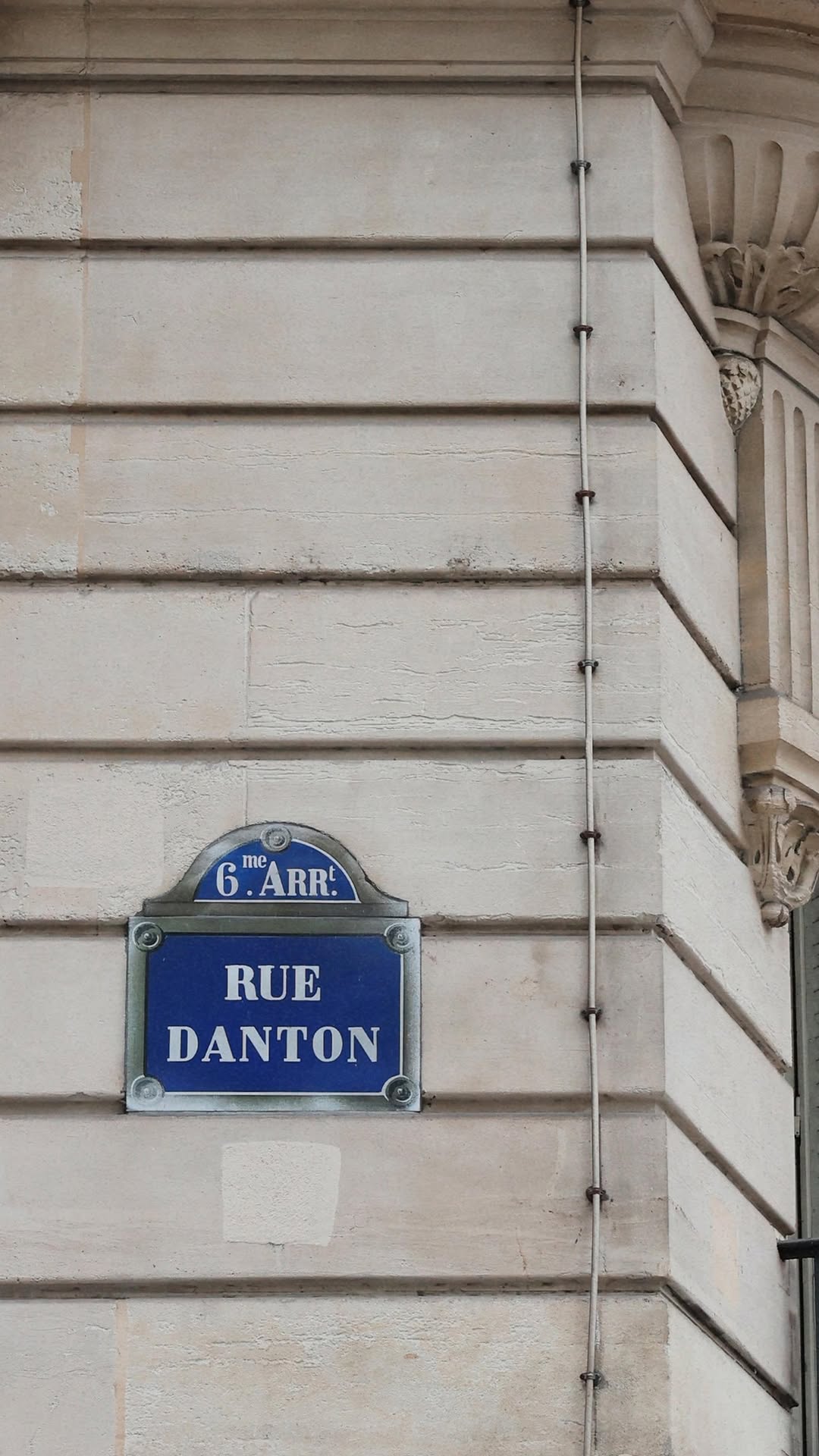 Video 4 from Rooftop Bar at Hôtel Dame des Arts