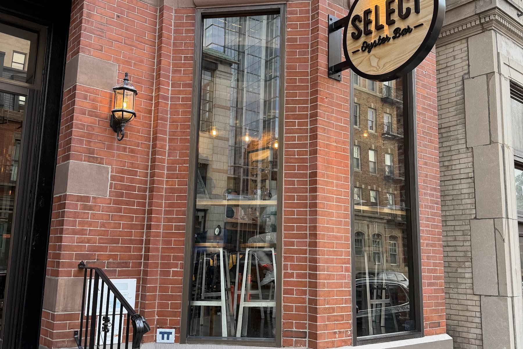 Select Oyster Bar, a restaurant in Boston, USA — photo 3