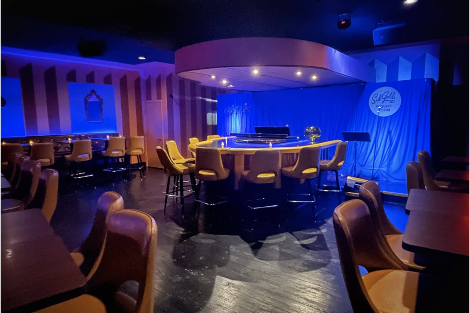 Sid Gold's Request Room, a bar in Nashville, USA — photo 4