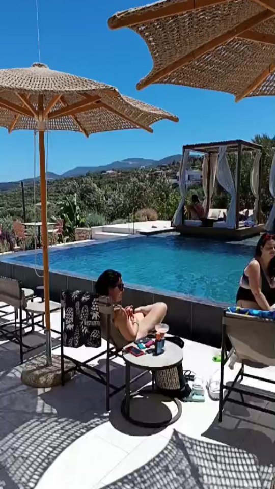 Video 4 from Skinos