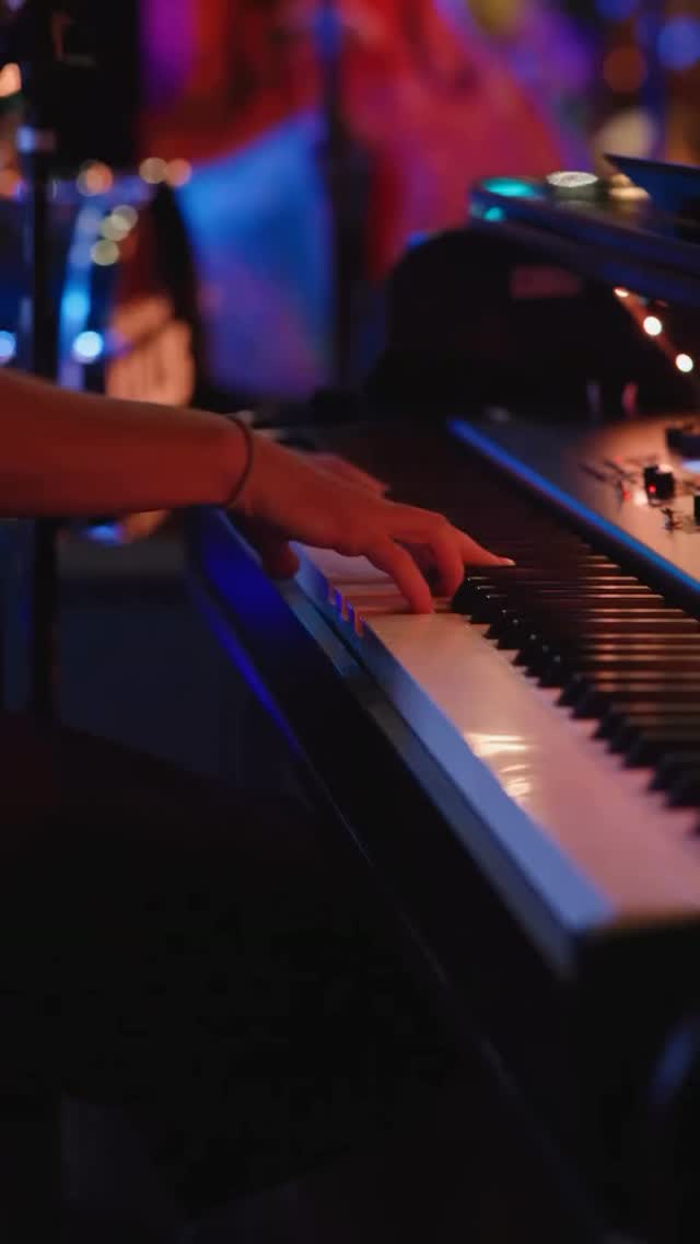 Video 8 from Skull's Rainbow Room