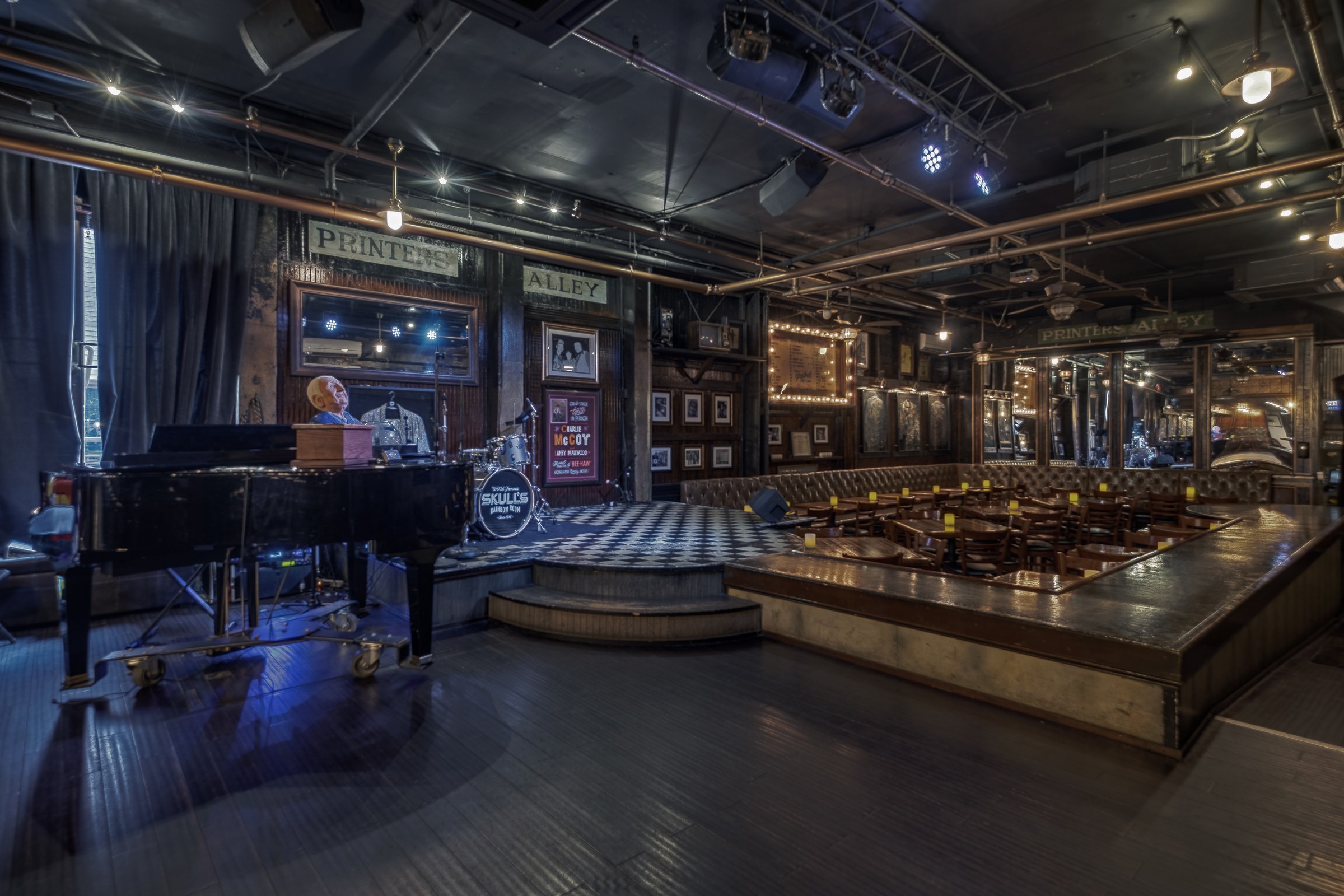 Skull's Rainbow Room, a restaurant in Nashville, USA — photo 2