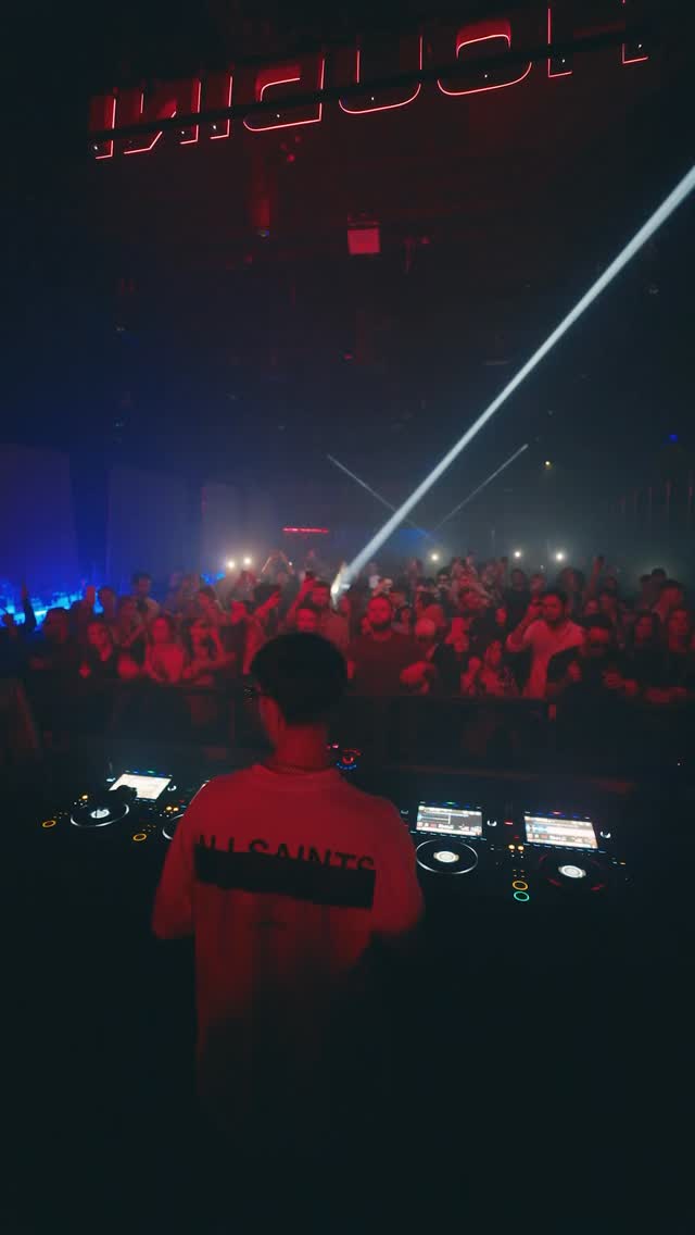 Video 8 from Sky Club  