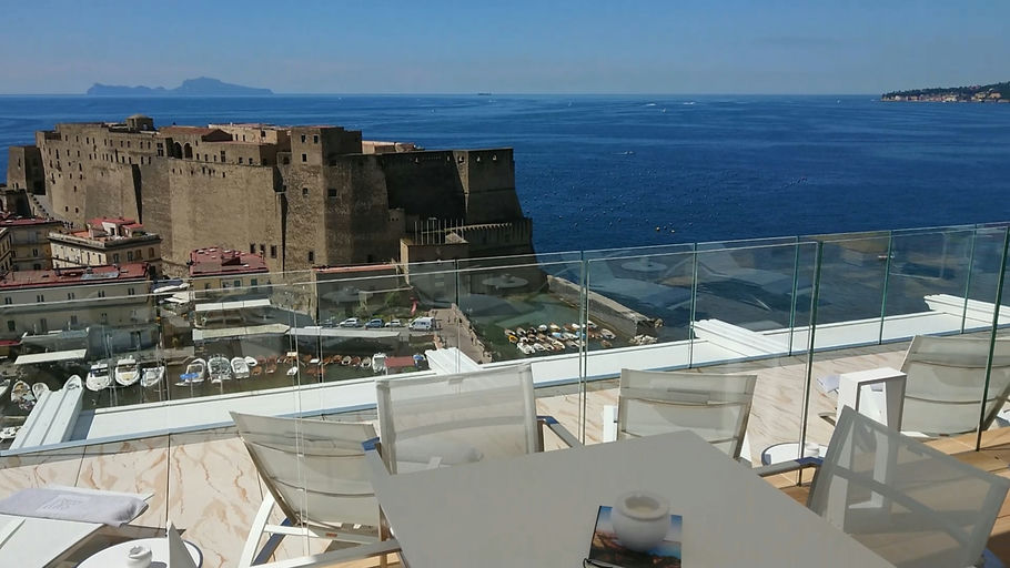 Sky Lounge Napoli, a restaurant in Naples, Italy