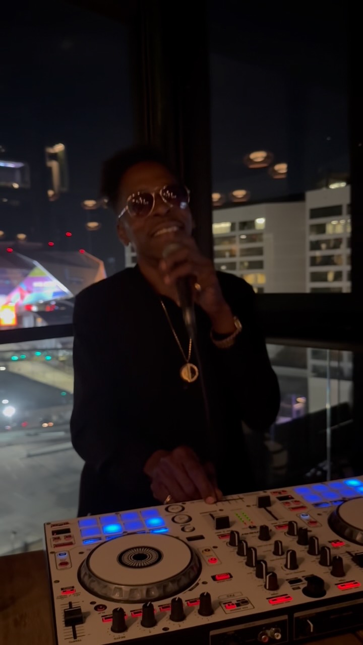 Video 6 from SkyLounge