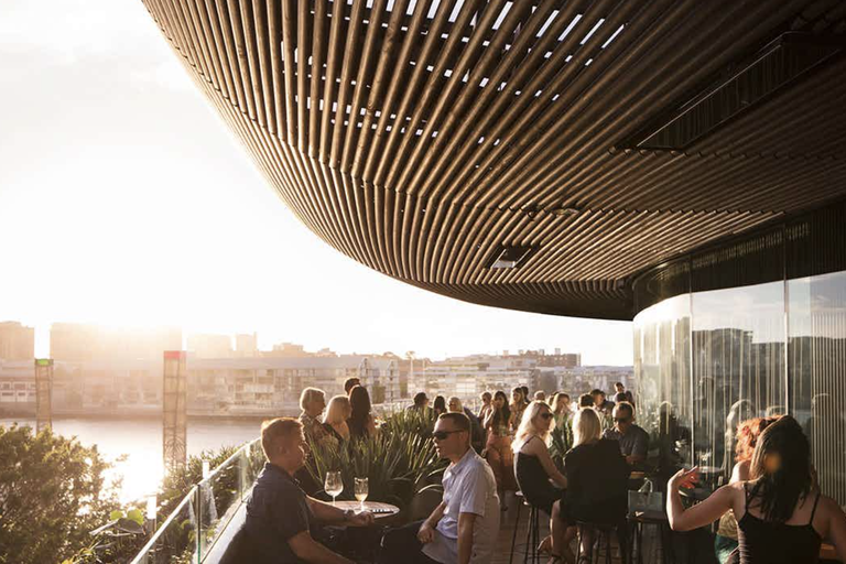 Smoke Bar, a bar in Sydney, Australia