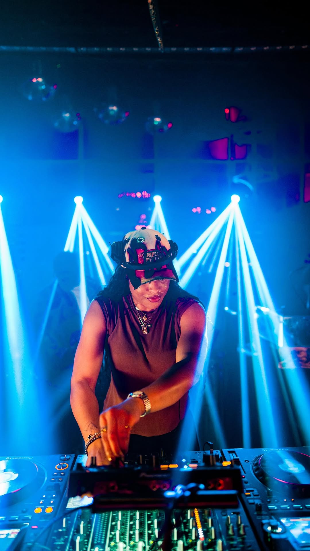 Video 7 from Sound Nightclub