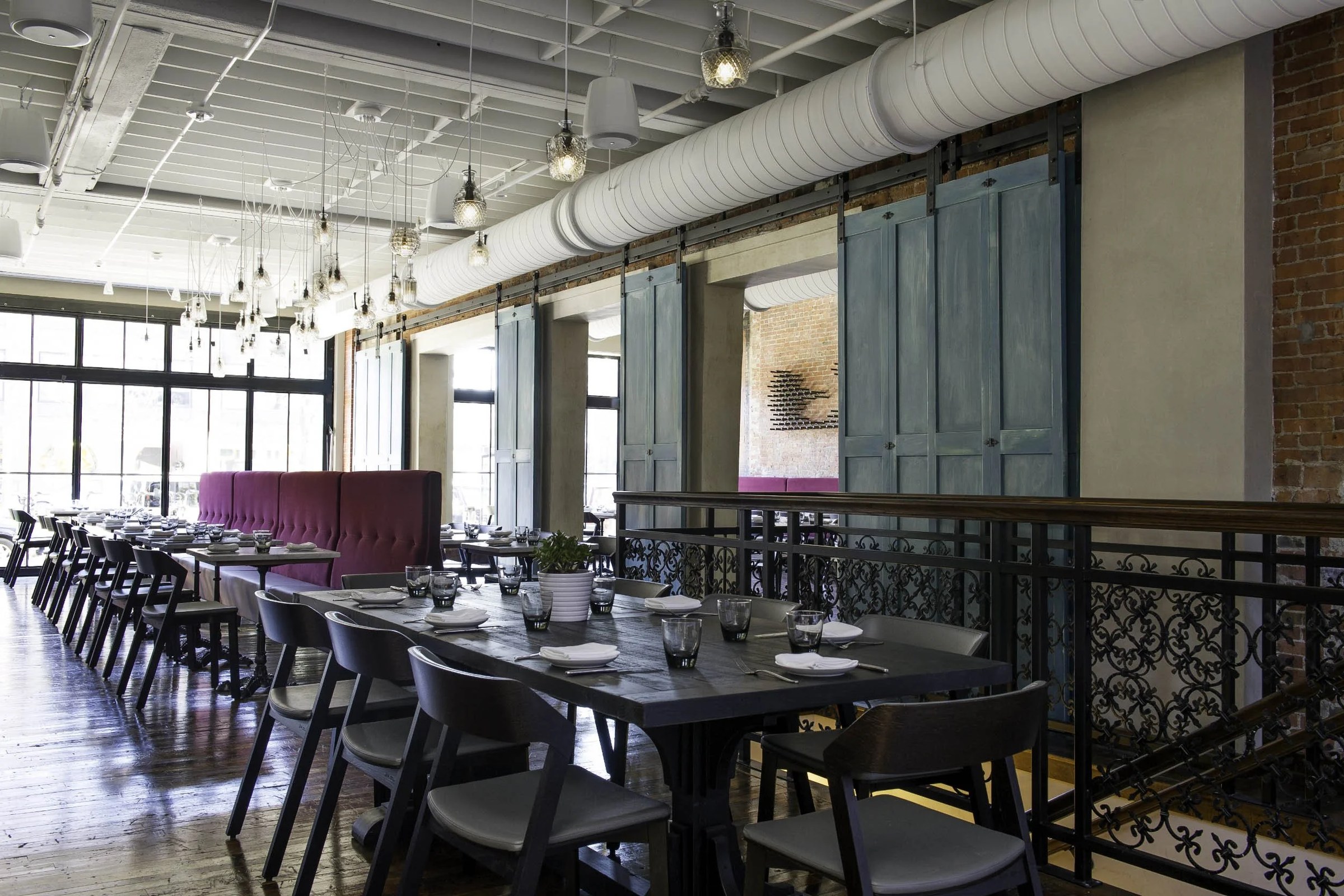 SRV, a restaurant in Boston, USA — photo 2