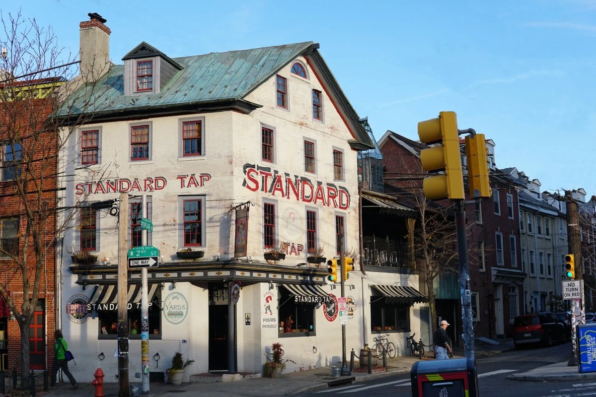 Standard Tap, a pub in Philadelphia, USA — photo 1
