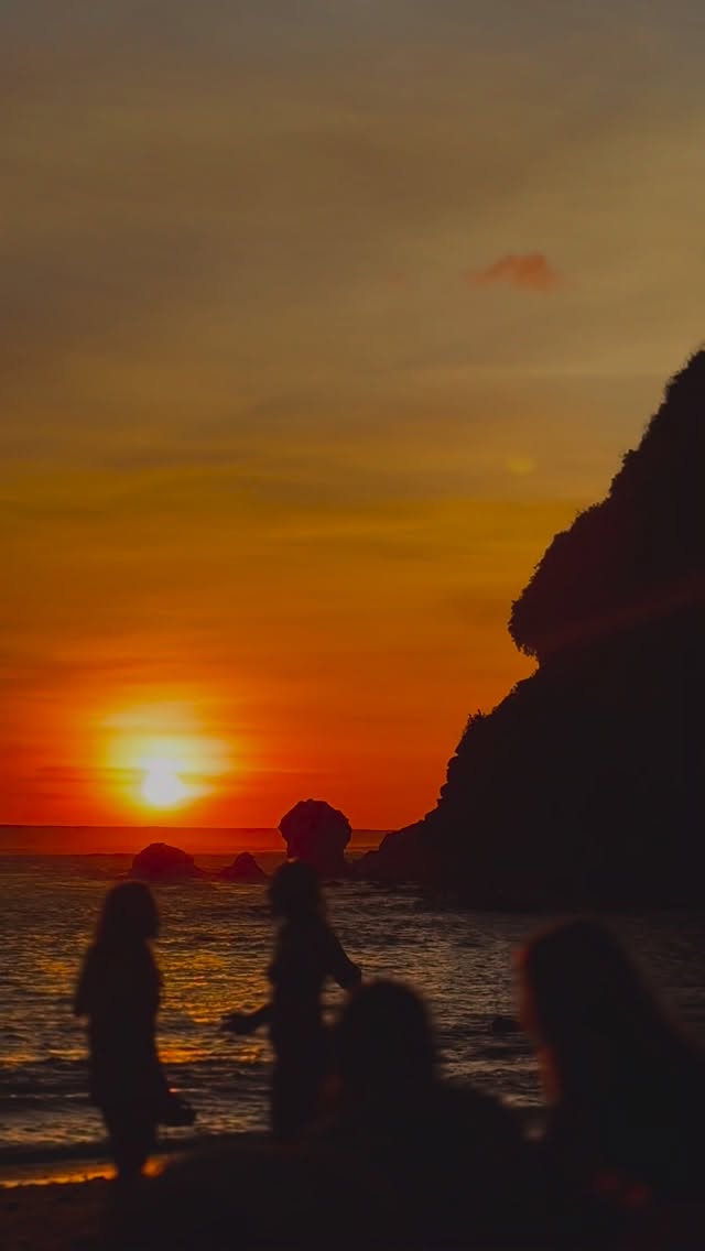 Video 2 from Sundays Beach Club