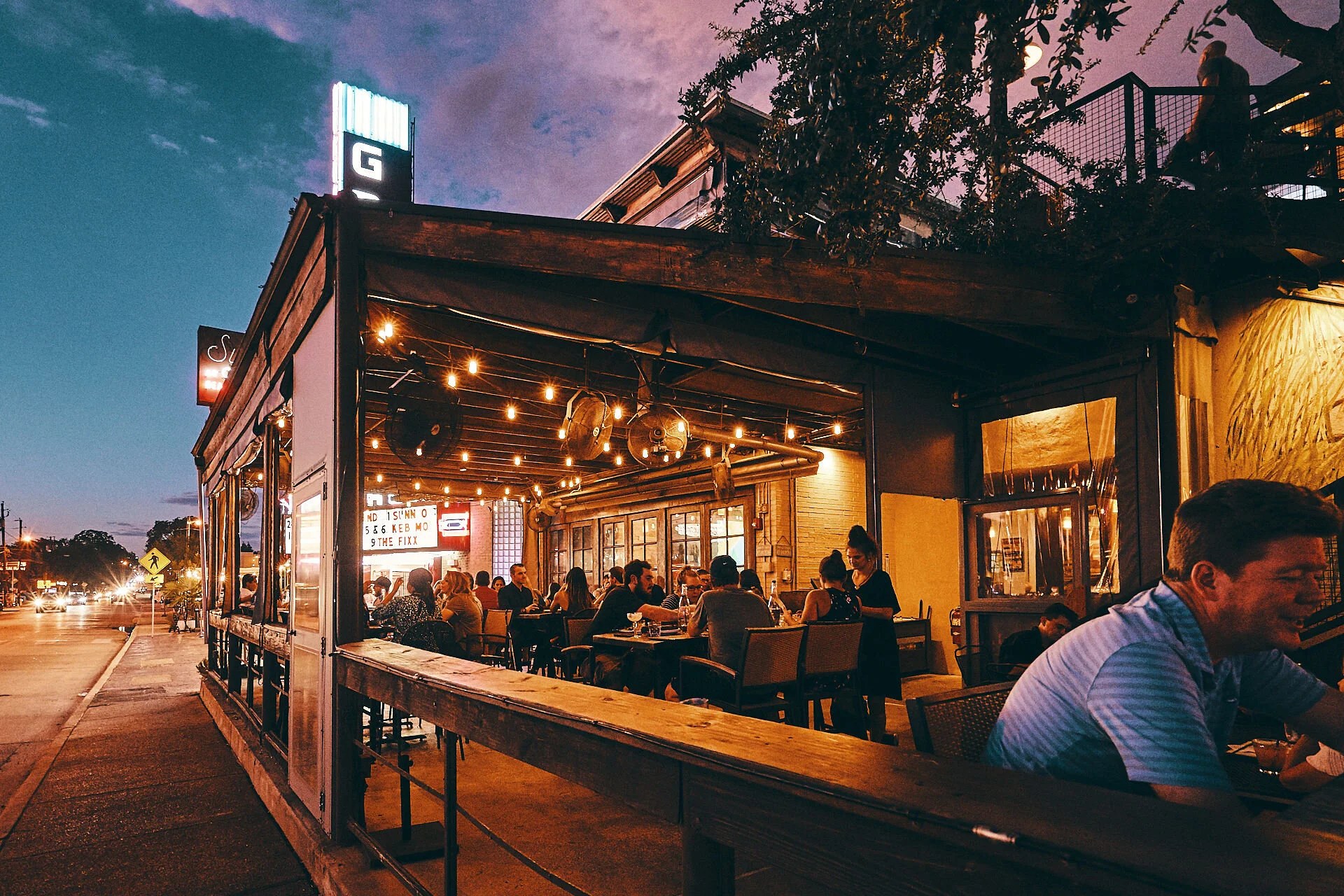 Sundown at Granada, a restaurant in Dallas, USA — photo 2