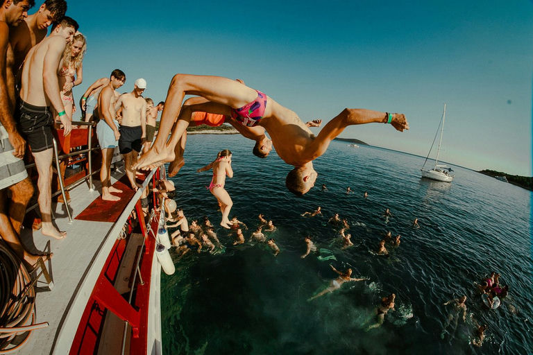 Sundown Sessions Boat Party, a boat party in Split, Croatia