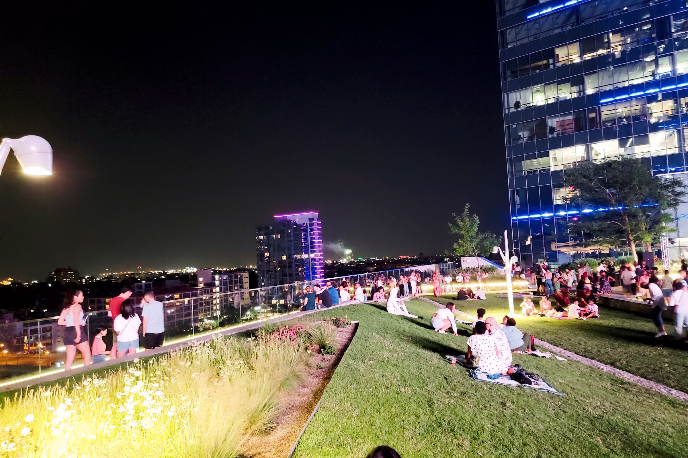 Sunset Social, a rooftop in Philadelphia, USA — photo 2