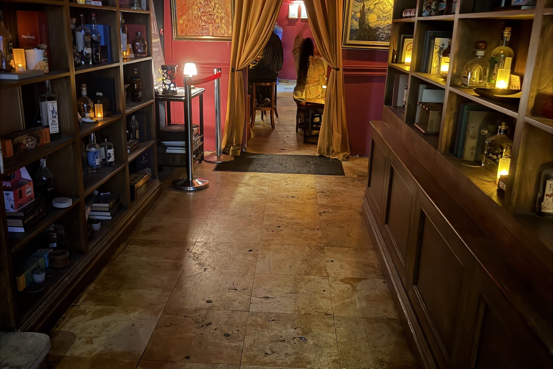 Swizzle Rum Bar & Drinkery, a bar in Miami, USA — photo 5