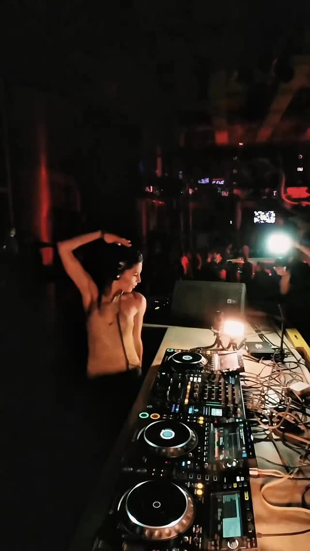 Video 4 from Taj Mahal Nightclub