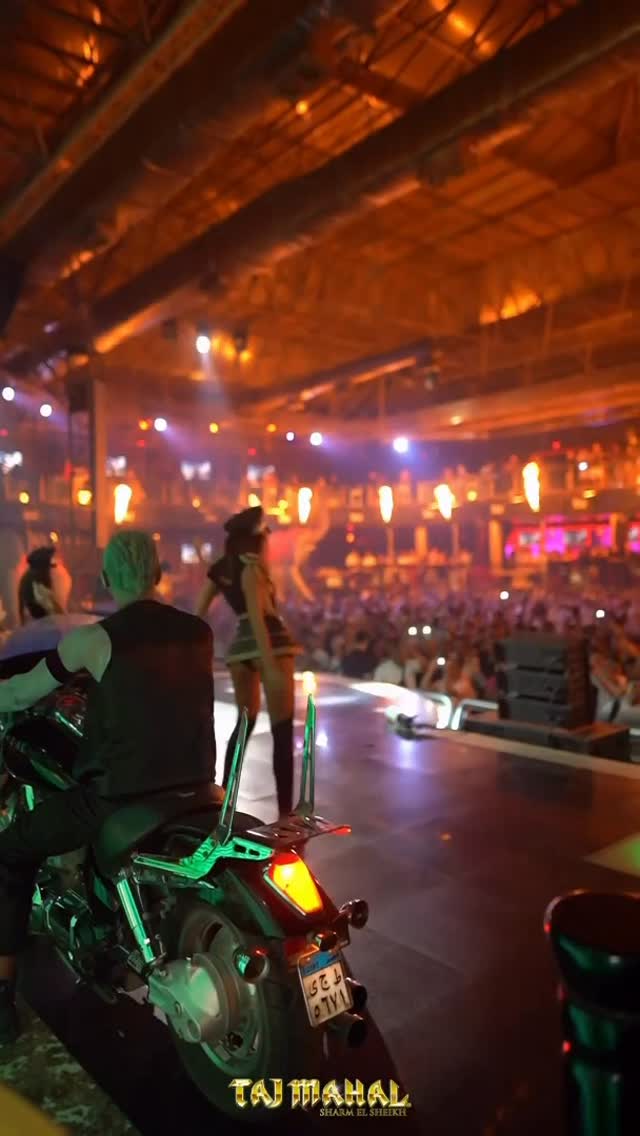Video 2 from Taj Mahal Nightclub