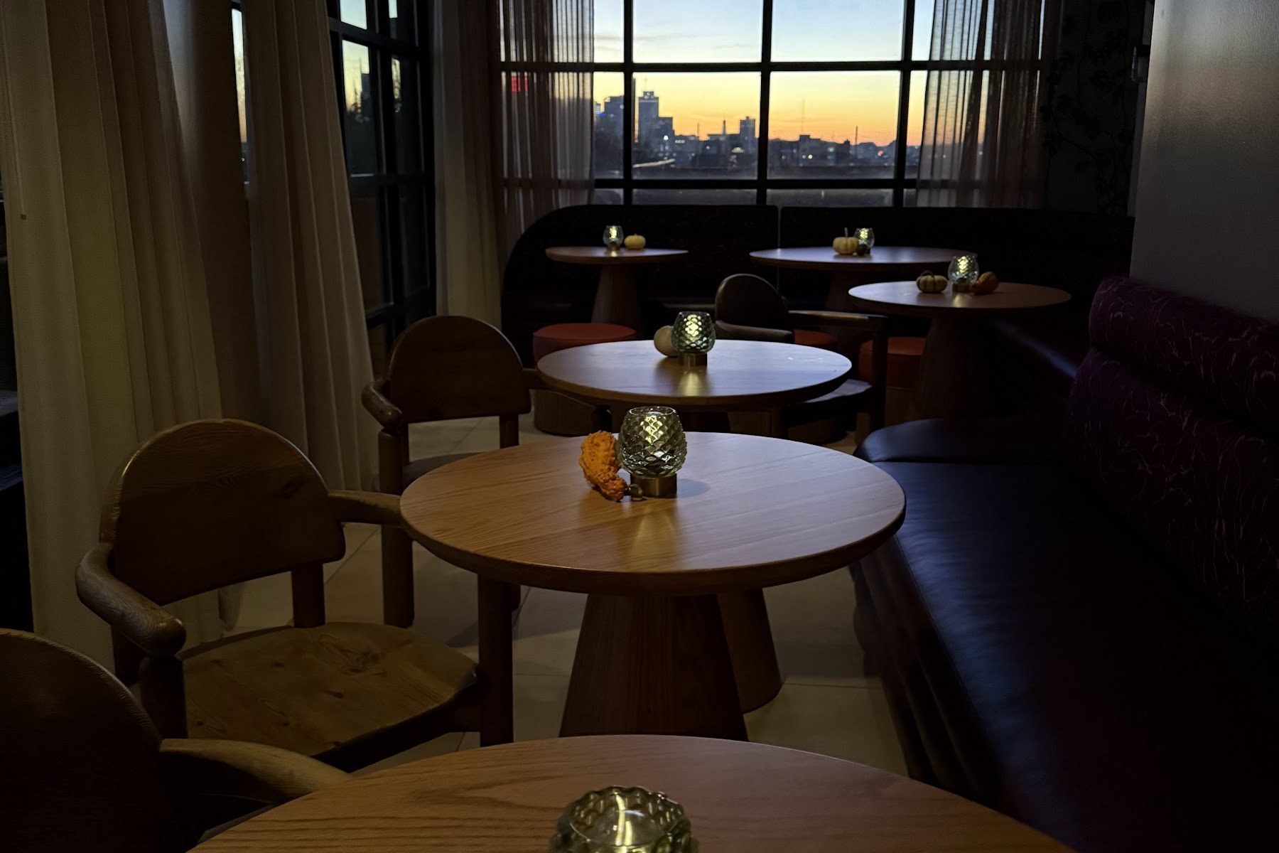 Tall Tales Rooftop Bar, a rooftop in Nashville, USA — photo 4