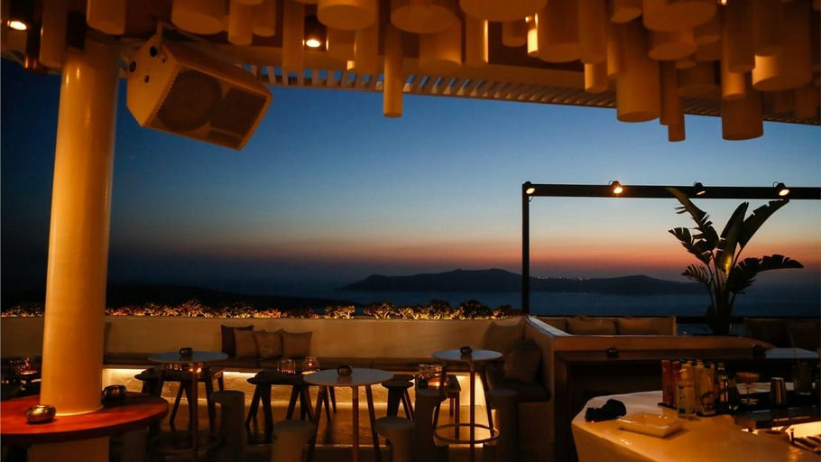 Tango Bar, a restaurant in Santorini, Greece