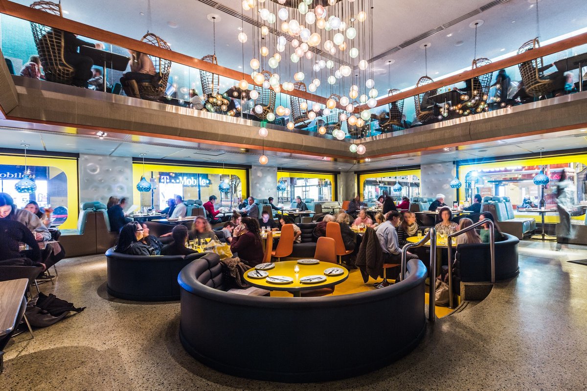 The Continental Mid-town, a restaurant in Philadelphia, USA — photo 1