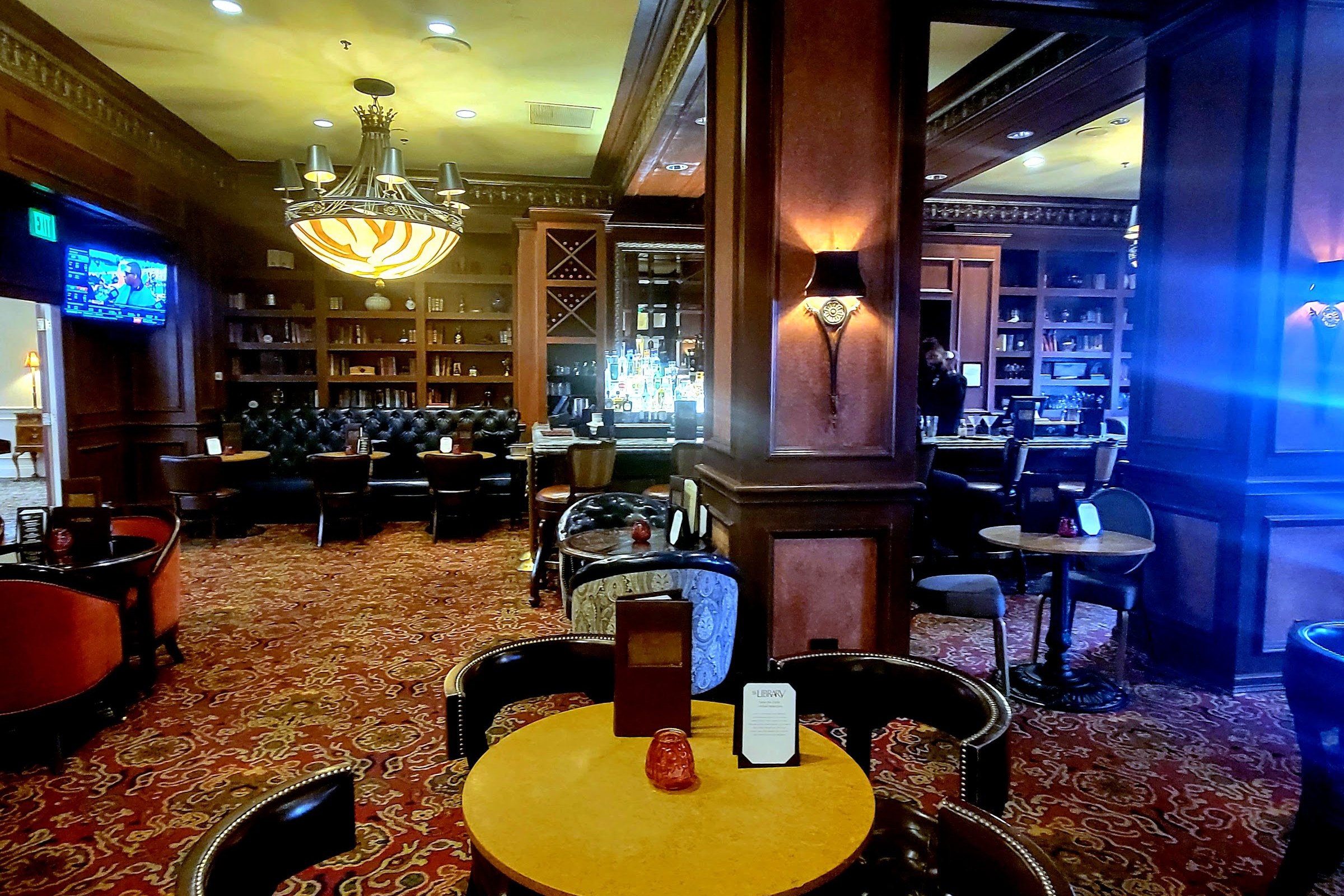The Library, a bar in Dallas, USA — photo 2