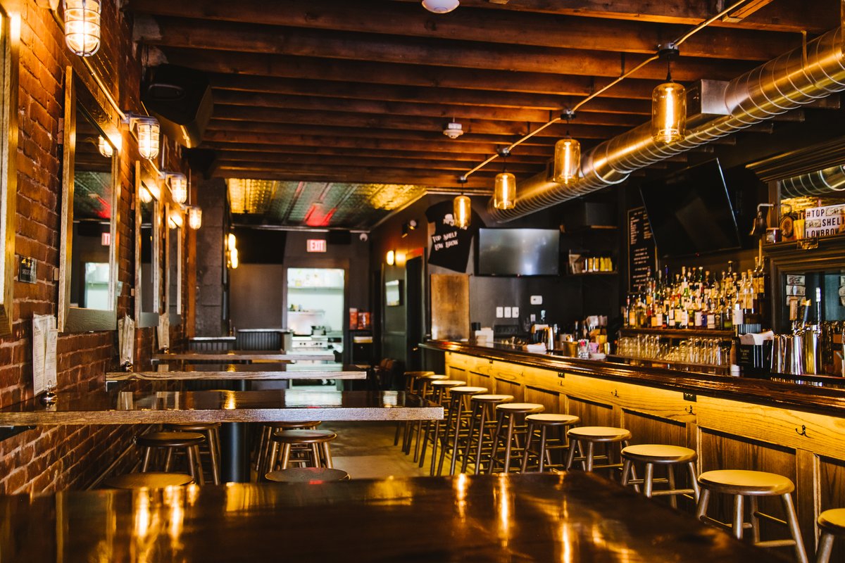 The Quiet Few, a bar in Boston, USA — photo 1