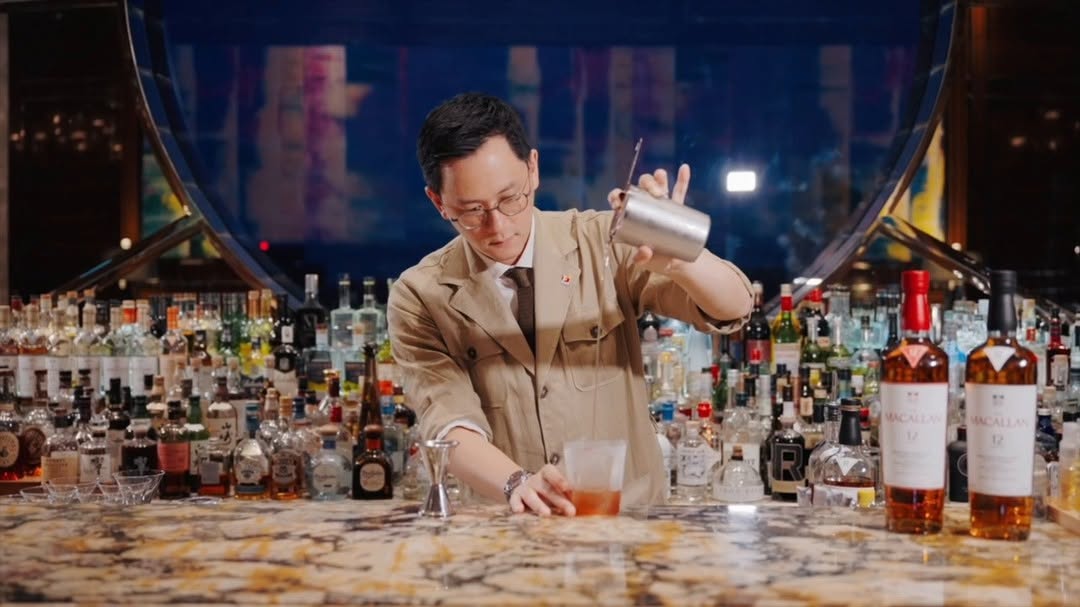 Video 5 from The Ritz-Carlton Pool Bar