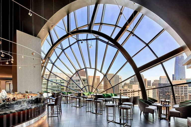 The View Lounge, a lounge in San Francisco, USA