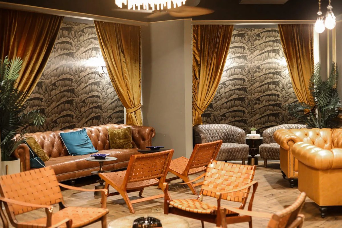 The Vintage Whiskey & Cigar Bar, a lounge in Charlotte, USA — photo 1