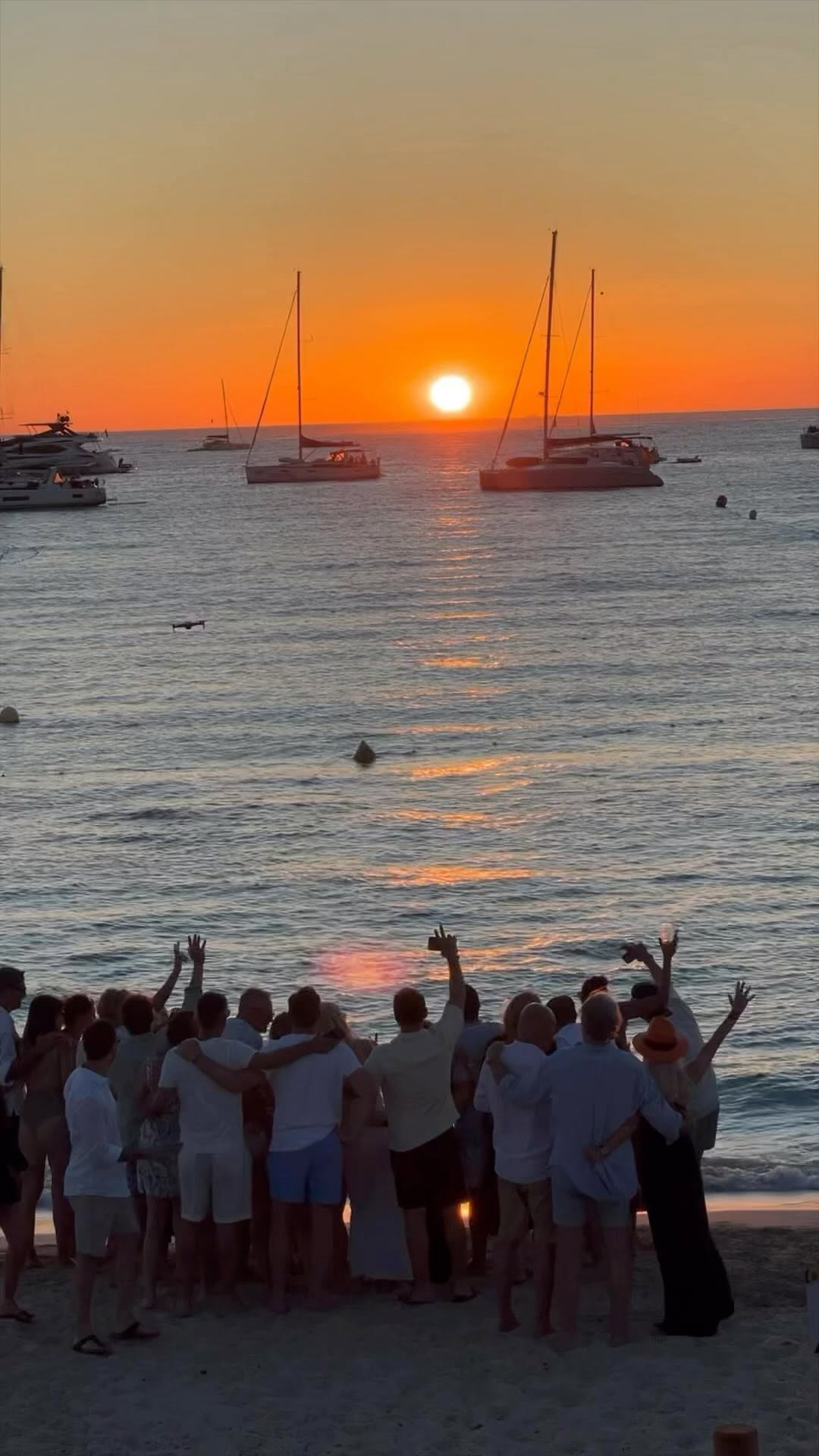 Video 7 from Tiburón  