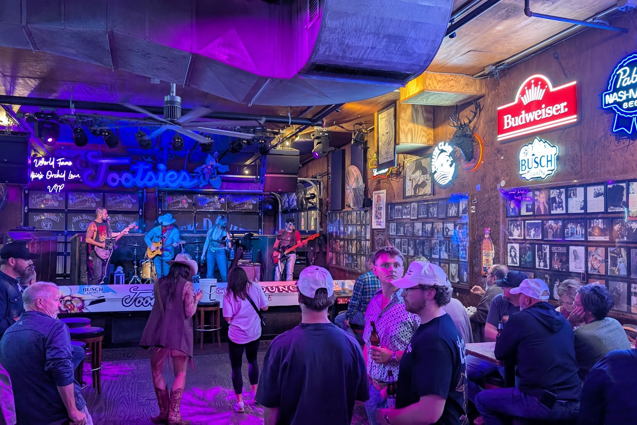 Tootsies Orchid Lounge, a bar in Nashville, USA — photo 2