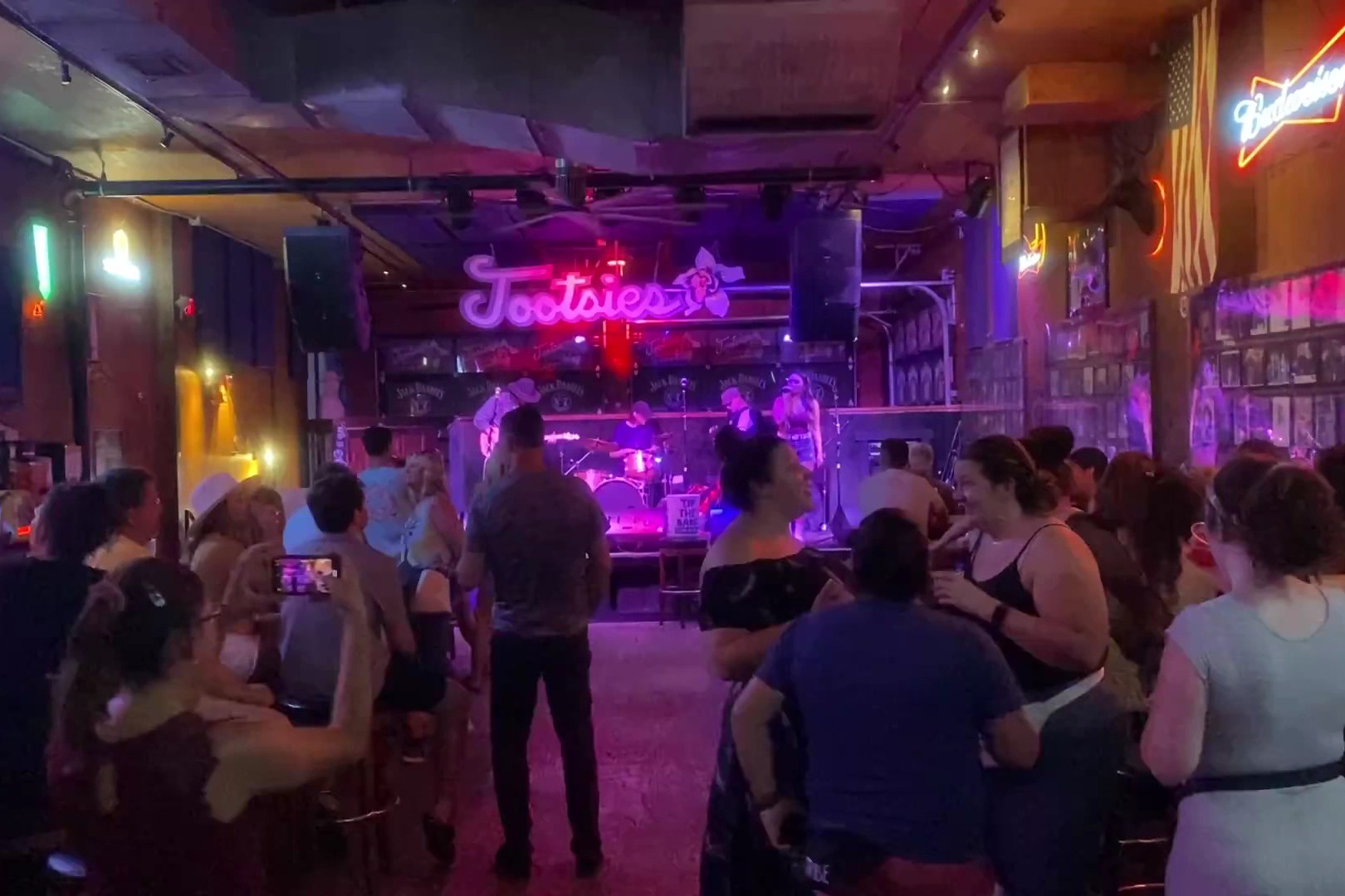 Tootsies Orchid Lounge, a bar in Nashville, USA — photo 4