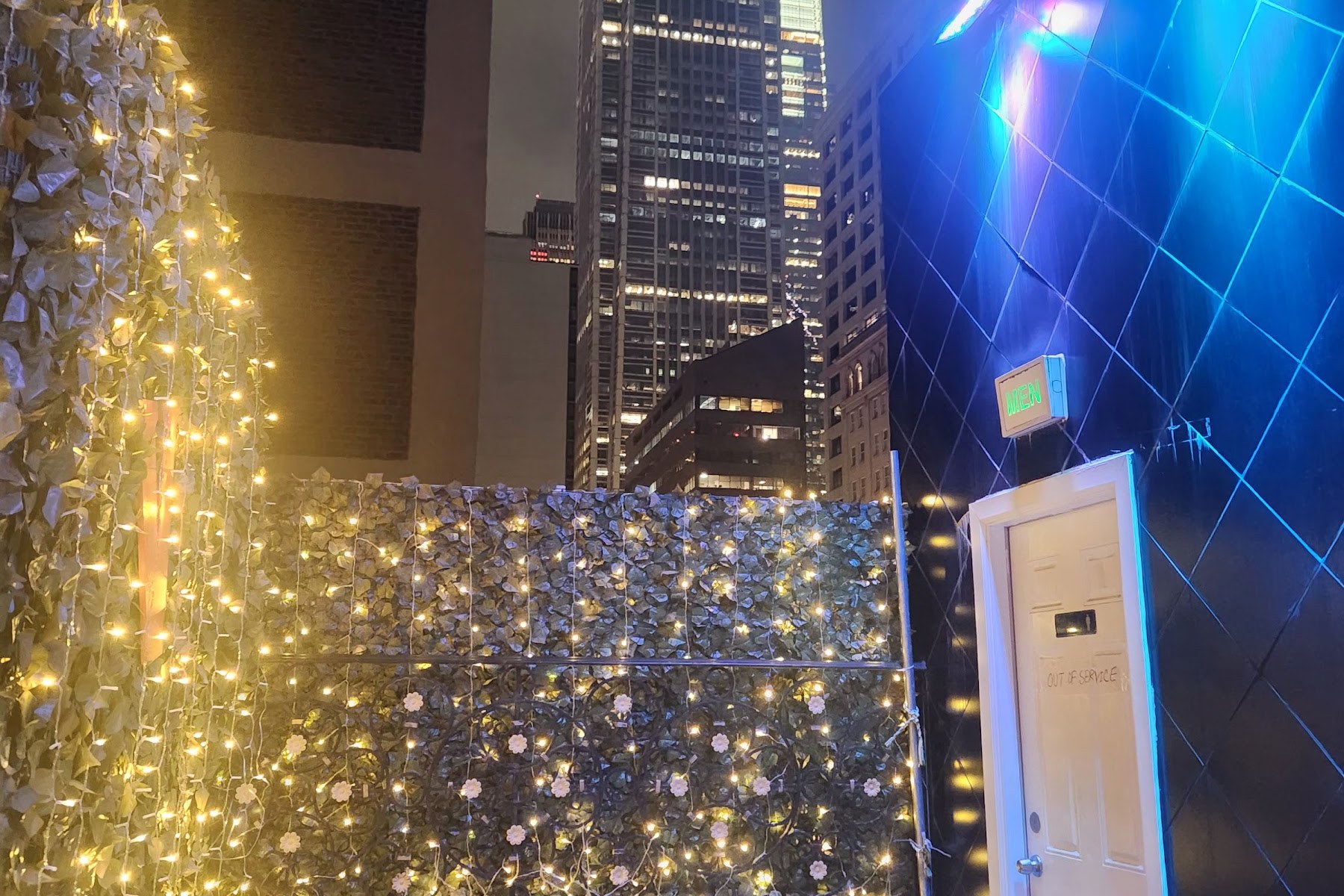Vango Lounge and Skybar, a lounge in Philadelphia, USA — photo 2